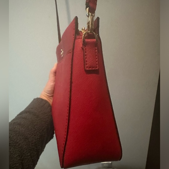 Kate Spade Cameron Zip Crossbody Rosso Red wear as a crossbody/shoulder/clutch - Picture 7 of 10